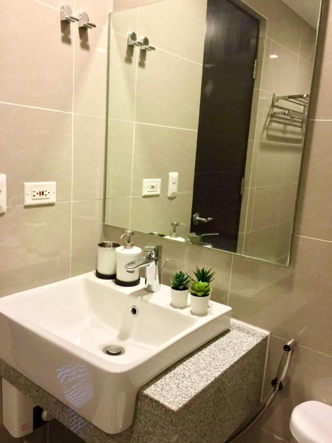 Daniella'S Modern & Cozy Suite In Uptown Bgc Manila Dış mekan fotoğraf