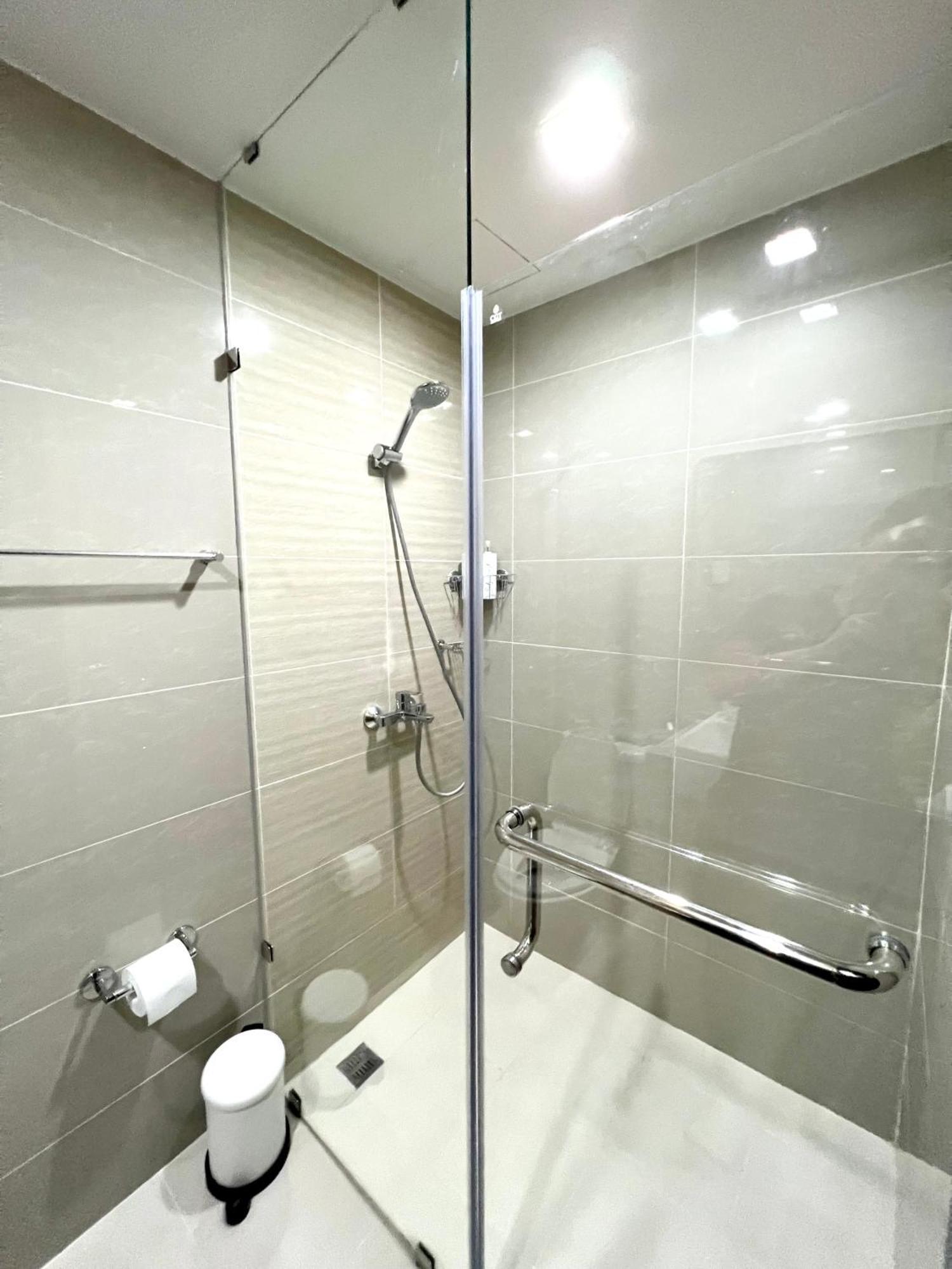 Daniella'S Modern & Cozy Suite In Uptown Bgc Manila Dış mekan fotoğraf